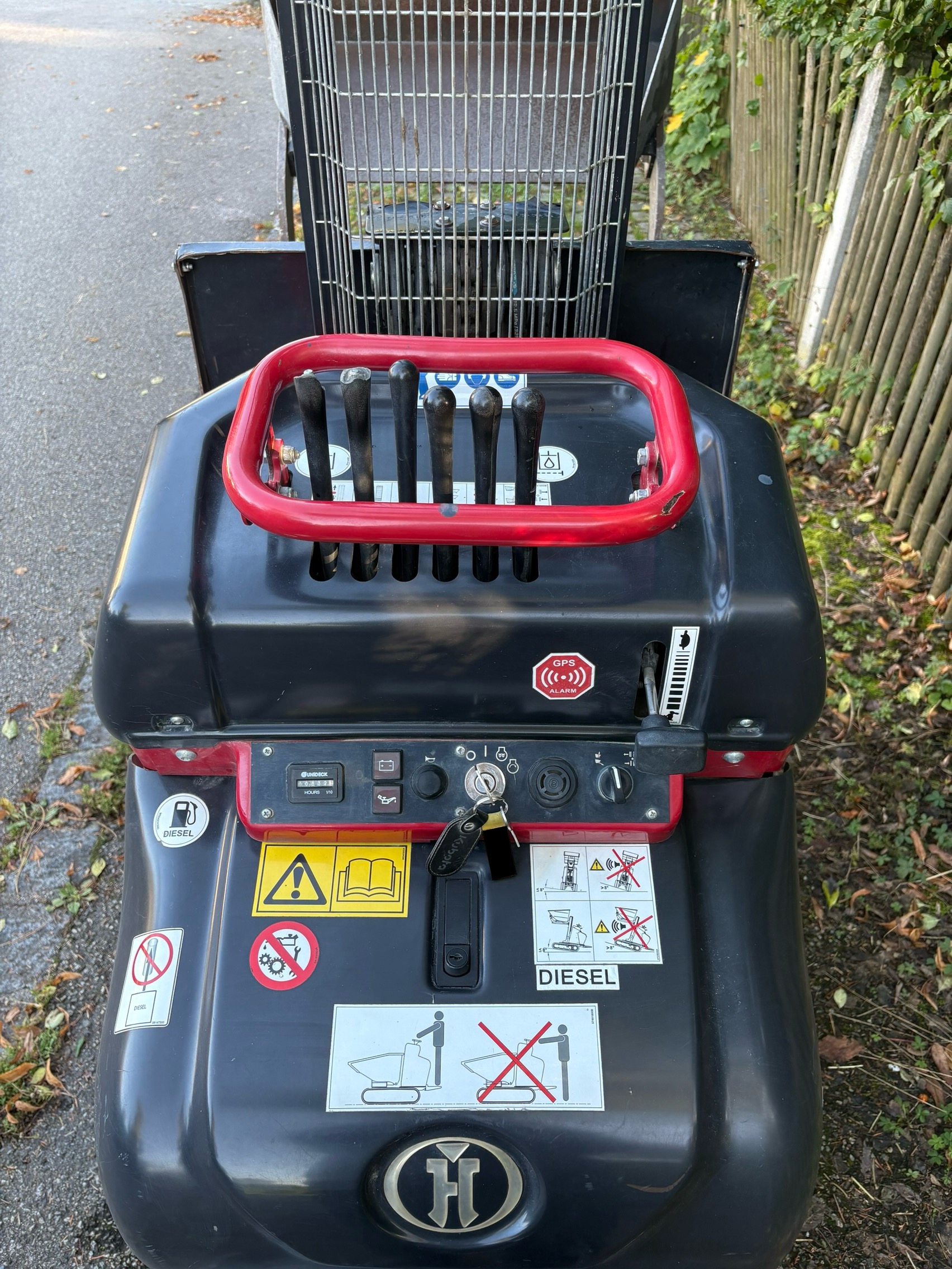 Minidumper Hinowa HS701 zur Vermietung in Bad Aibling und im Landkreis Rosenheim